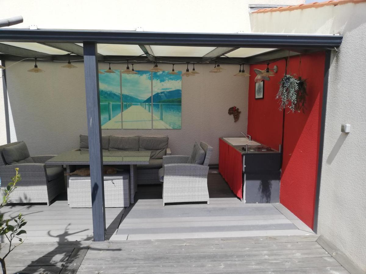 Studio Independant Chez L'Habitant Avec Piscine Et Cuisine Exterieures 라로셸 외부 사진